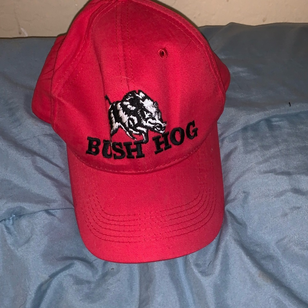 Bush Hog Mesh Embroidered Trucker Snap Back Baseball Cap Red Adjustable vintage